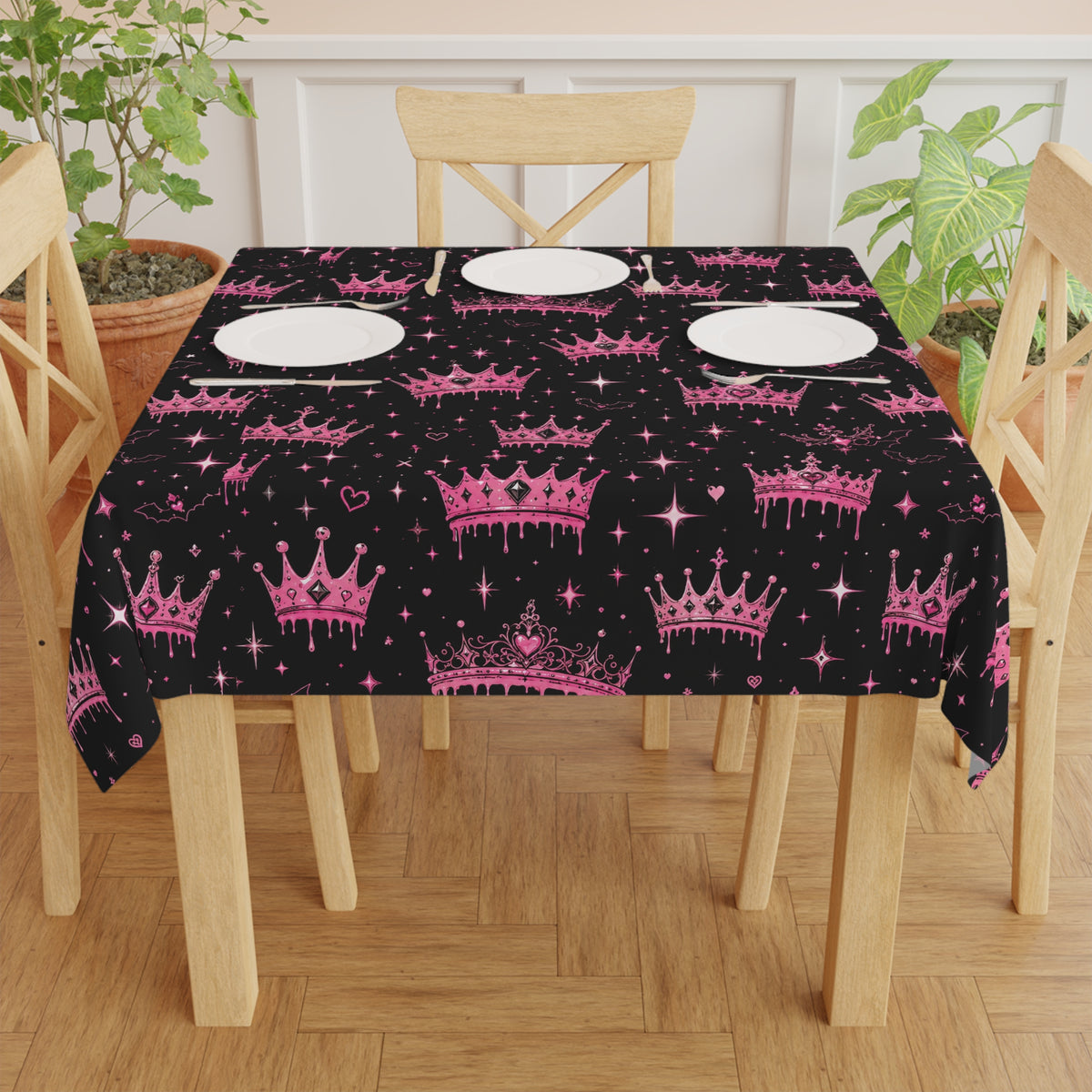 Y2K Crowned Queen Tablecloth Black