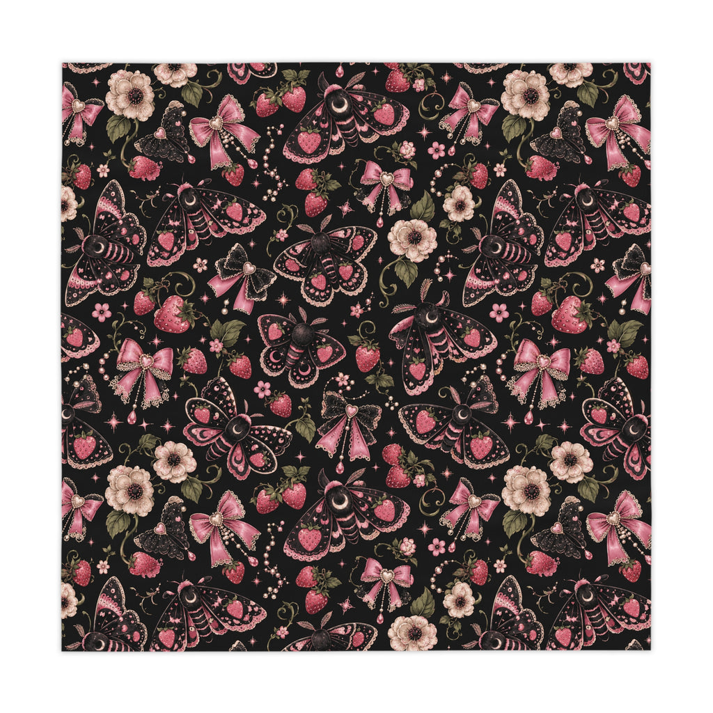 Mothy Garden Tablecloth Black